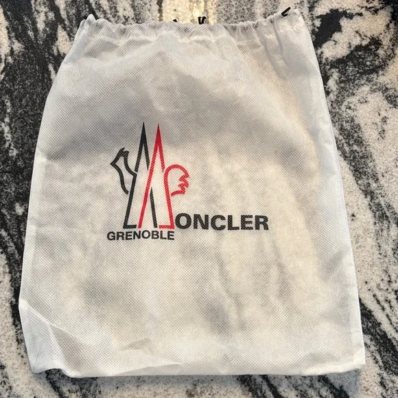 Moncler Wool Black Cable Knit Beanie Women
